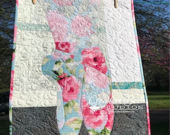 Quilt Patterns, Pointe Shoes, Ballet, Pattern, Quilted Wall Hanging, Ballerina Quilt, Fusible Applique, Use Both Sides
