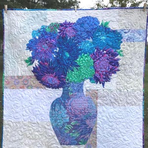 Kate Quilt Pattern, Floral Bouquet Wall Hanging, Fusible Applique
