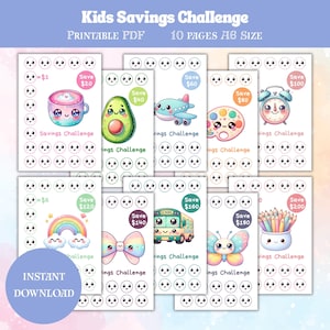 Könnte beinhalten: Zehn druckbare Seiten einer Sparherausforderung für Kinder. Jede Seite zeigt eine andere niedliche Illustration und einen Sparbetrag, der erreicht werden soll. Die Sparbeträge sind 20 €, 40 €, 60 €, 80 €, 100 €, 120 €, 140 €, 160 €, 180 € und 200 €.