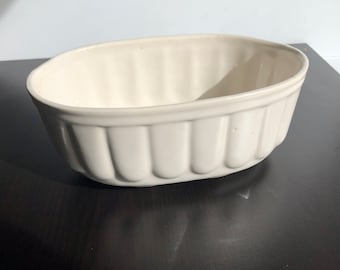 Vintage Ivory Glazed Ceramic Planter, California Pottery USA 804, Oval Ribbed Ivory Ceramic Planter