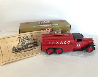 Hucha réplica vintage del camión cisterna Texaco Diamond T de 1930, serie de coleccionista de edición limitada ERTL n.º 7, número de referencia 9330VO