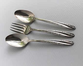Juego de 2 cucharas y 1 tenedor Wm Rogers vintage, baño de plata reforzado AA Original Rogers Modern Precious Pattern 1955