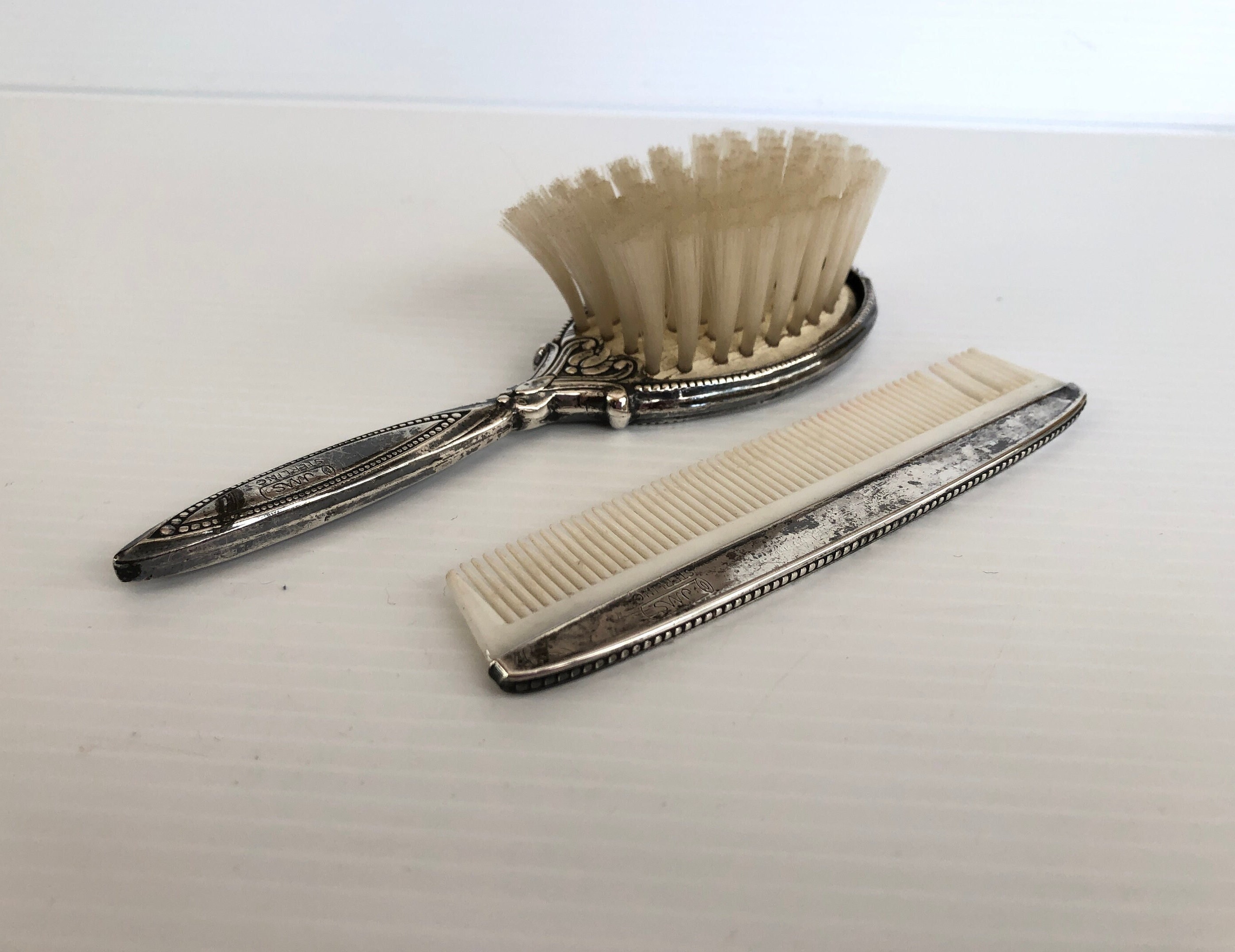 Antique Horse Hair Brush (JAS) Antique Horse Hair Brush (JAS)