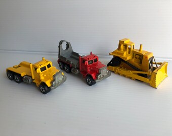 Caterpillar D9T Track-type Tractor Dozer 1:50 Scale Die Cast Caterpillar D9T Track-type Tractor Dozer 1:50 Scale Die Cast