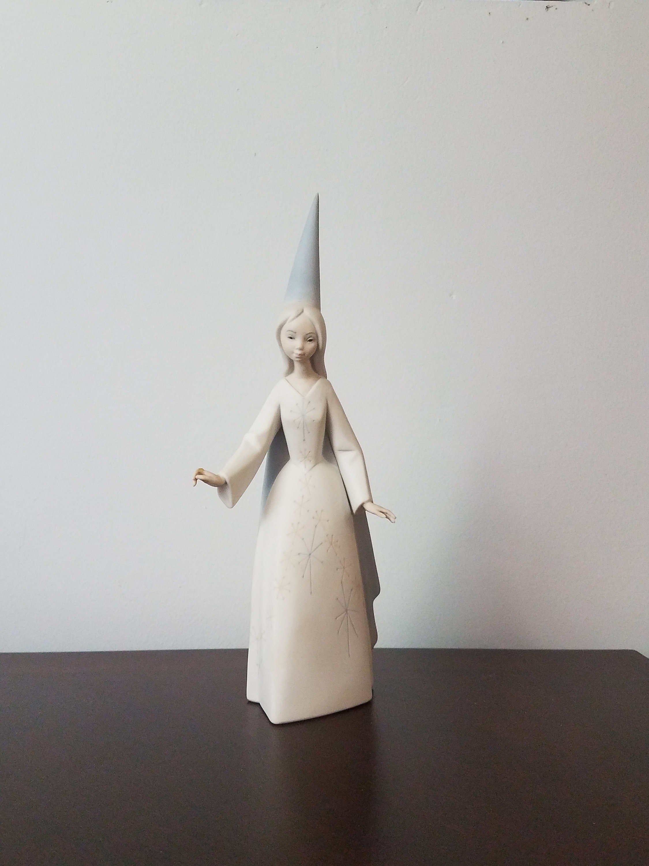 Lladro Fairy Godmother Porcelain Figurine 4595 Retired Matte