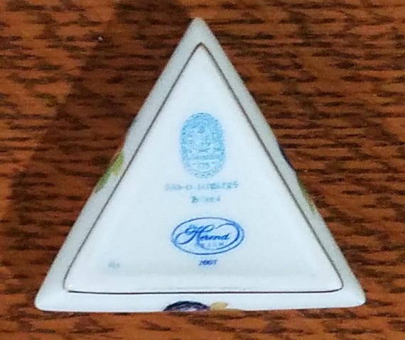 Herend Guild 2001 triangular hand-painted porcela… - image 7