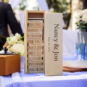 Livre d'or de mariage personnalisé avec tour en bois et étui (12 pouces)