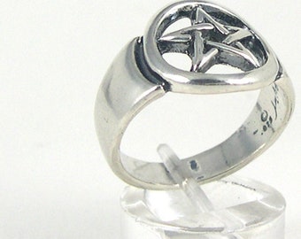 Pentagram Ring     Happy Solstice!