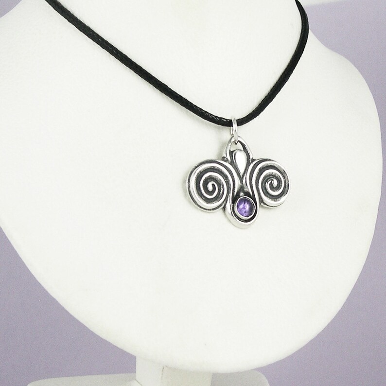 Emerging Pendant Coming Out