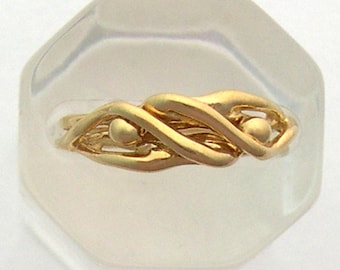 Man/Man Embrace Puzzle Ring-14K Gold Plated