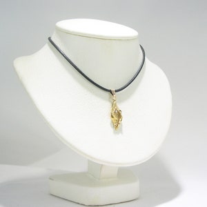 Yoni Pendant-Gold