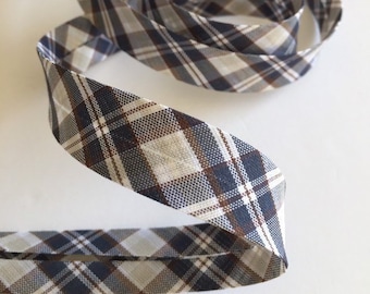 Tartan-style Scottish checkered bias binding in navy blue and brown, 2cm wide cotton bias binding, sold by the meter