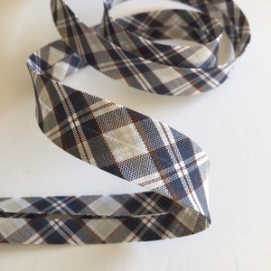 Tartan-style Scottish checkered bias binding in navy blue and brown, 2cm wide cotton bias binding, sold by the meter