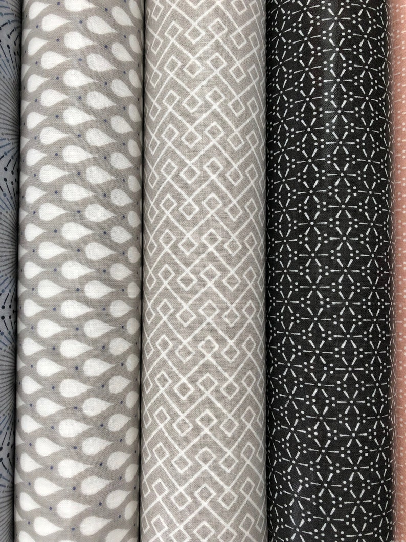 3 cut cotton waxed canvases with Japanese geometric graphic patterns and drops 50X46cm