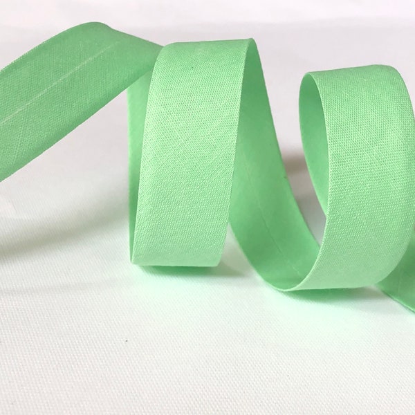 Verbena green plain cotton bias binding, pre-folded, 2 cm wide, bias binding to sew, sold by the meter