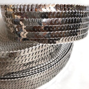 Round sequin braid in metallic silver PEWTER in 6 rows for sequined shopping bags, sold by the cut in multiples of 25cm