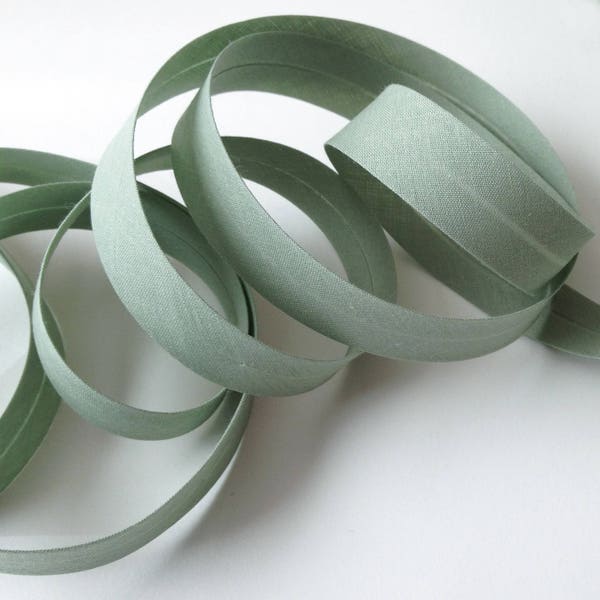 Biais en coton unis vert jade replié 20mm avec 2 plis vendu au mètre
