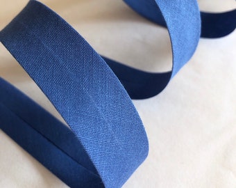 Biais en coton bleu unis replié 2cm a coudre pré-plié avec 2 plis, vendu au mètre