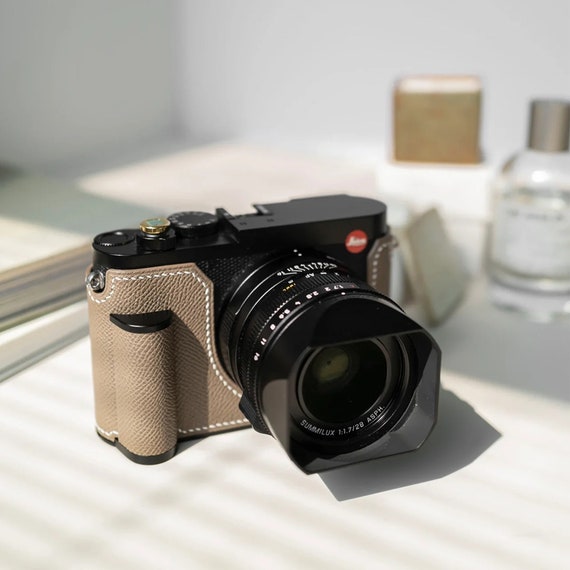 Premium Edition Leica Q3 Cowhide Handmade Cowhide handGrip leather Half Case Holster sleeve Camera bag Protector handGrip SD battery access