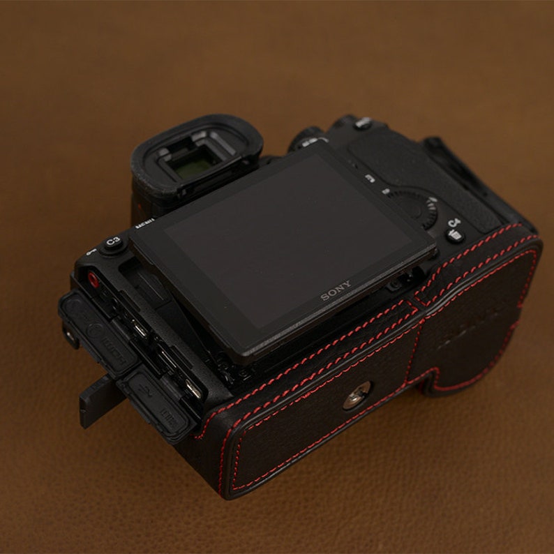 Sony A7S3 A7SIII A7Siii A7SM3Handmade Genuine Leather hand crafted stitch Camera Half cases insert bag Protector Tripod mount battery access