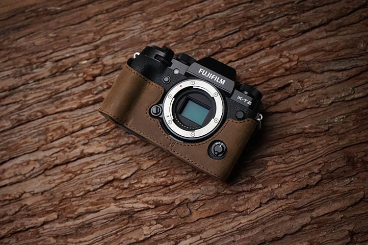 TP Handmade Genuine Real Leather Full Camera Case Bag Cover for FUJIFILM X-T2 XT2 Bottom Open Brown color TP Handmade Genuine Real Leather Full Camera Case Bag Cover for FUJIFILM X-T2 XT2 Bottom Open Brown color