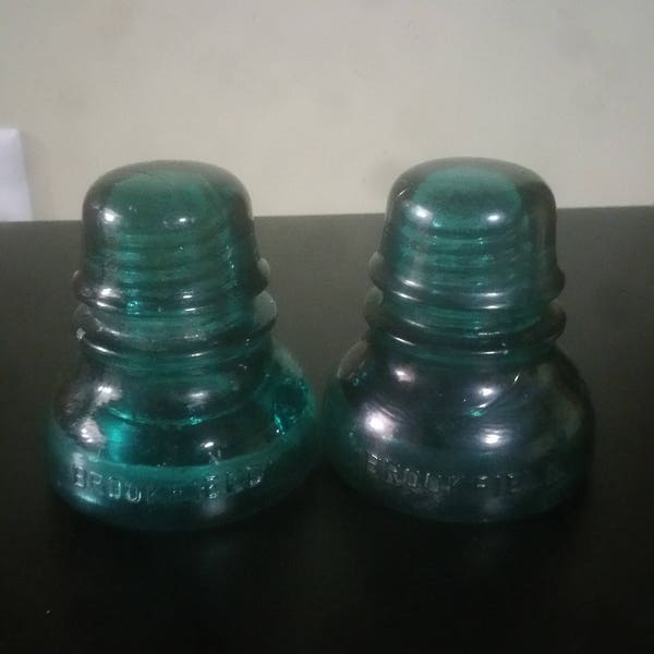 Brookfield green Insulators