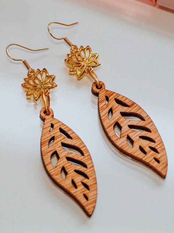 Bridesmaid dangle earrings deals
