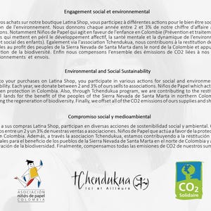 Puede incluir: Una imagen en blanco y negro con texto en franc&eacute;s, ingl&eacute;s y espa&ntilde;ol. El texto describe el compromiso de la empresa con la sostenibilidad social y ambiental. La imagen tambi&eacute;n incluye los logotipos de las organizaciones "Ni&ntilde;os de Papel" y "Tchendukua".