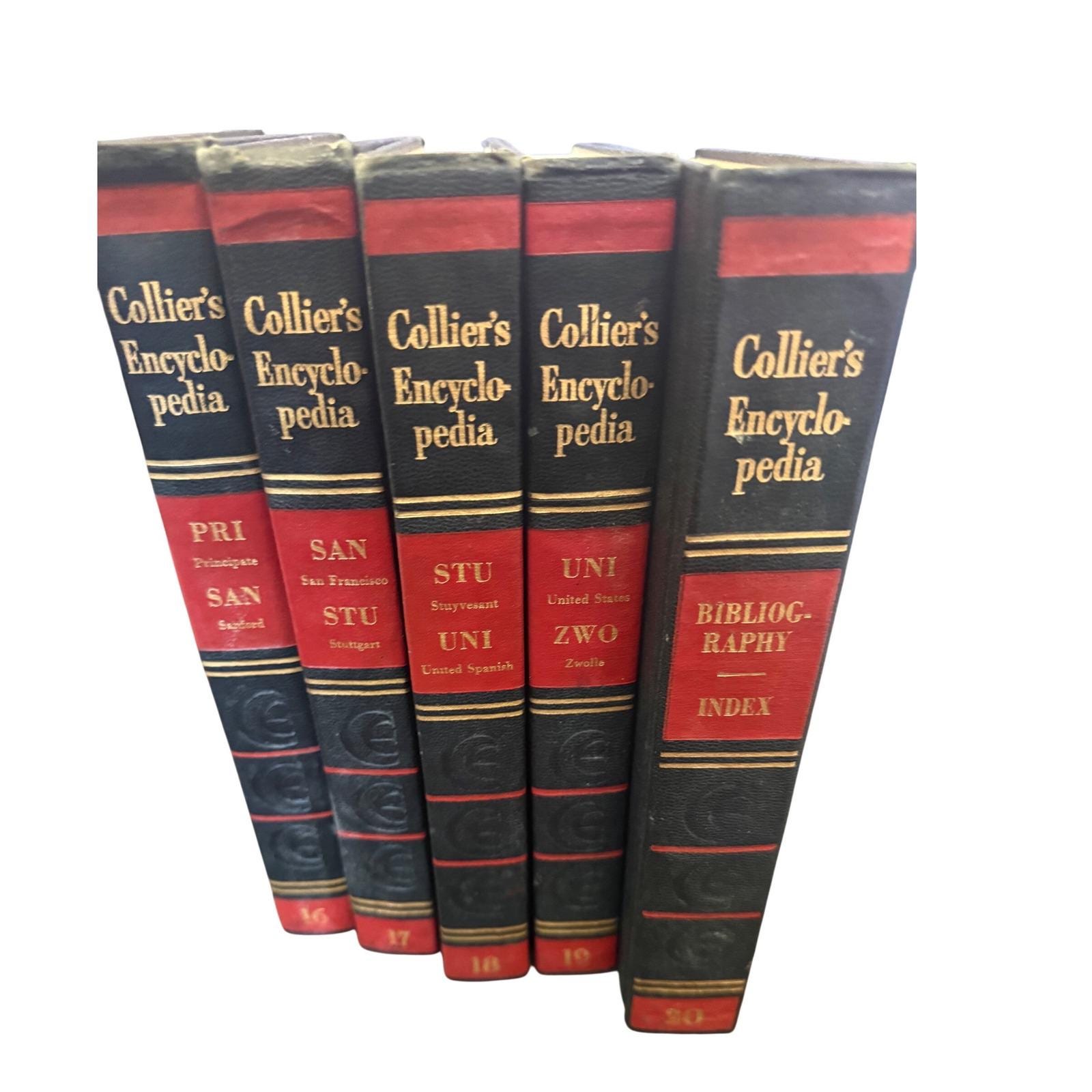 Collier Encyclopedia - Etsy