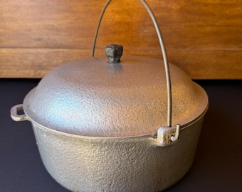 Vintage Club Hammercraft Hammered Aluminum Dutch Oven Pot with Lid & Bail Handle