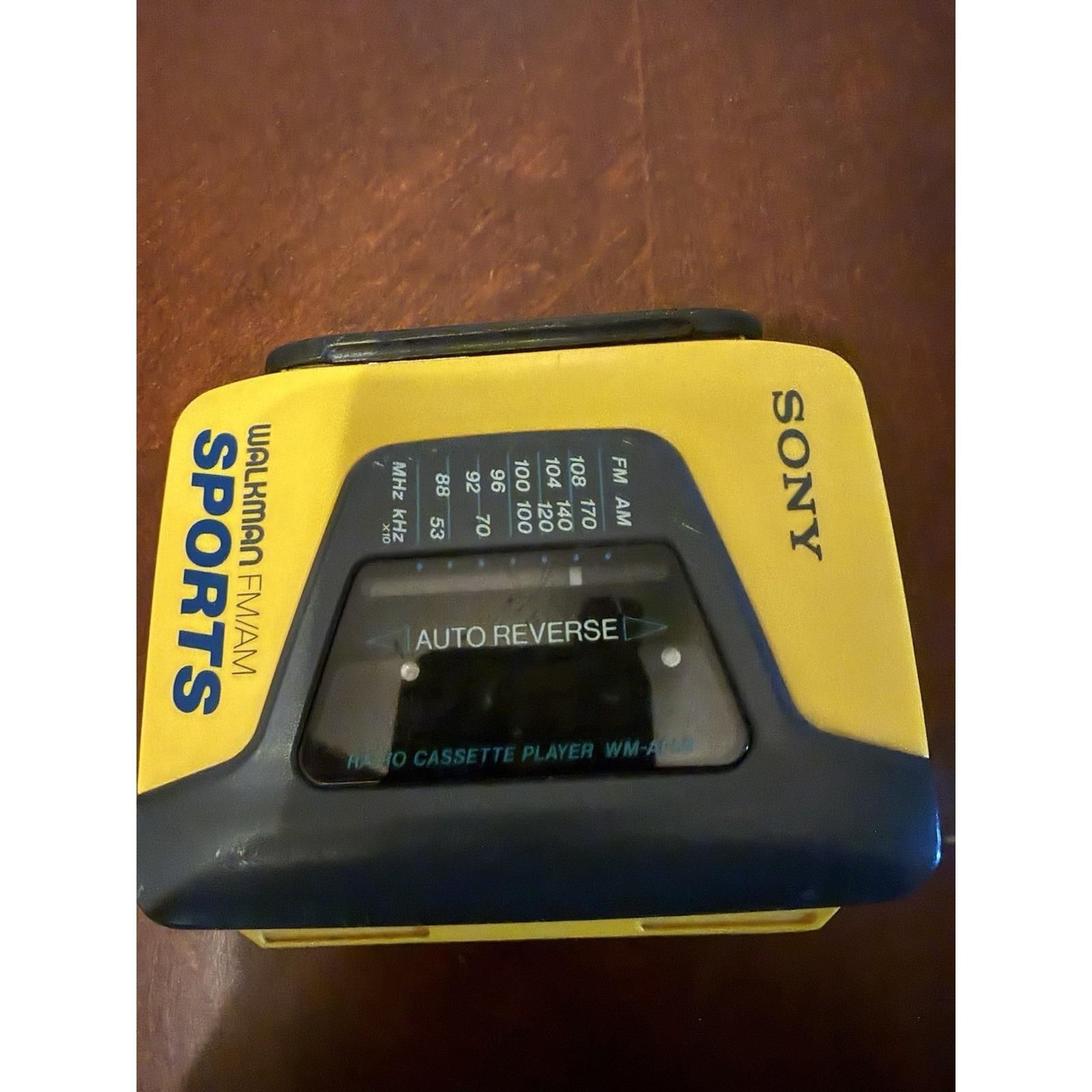 Vtg Sony Walkman Sports WM-AF59 FM/AM Radio Cassette Player Auto