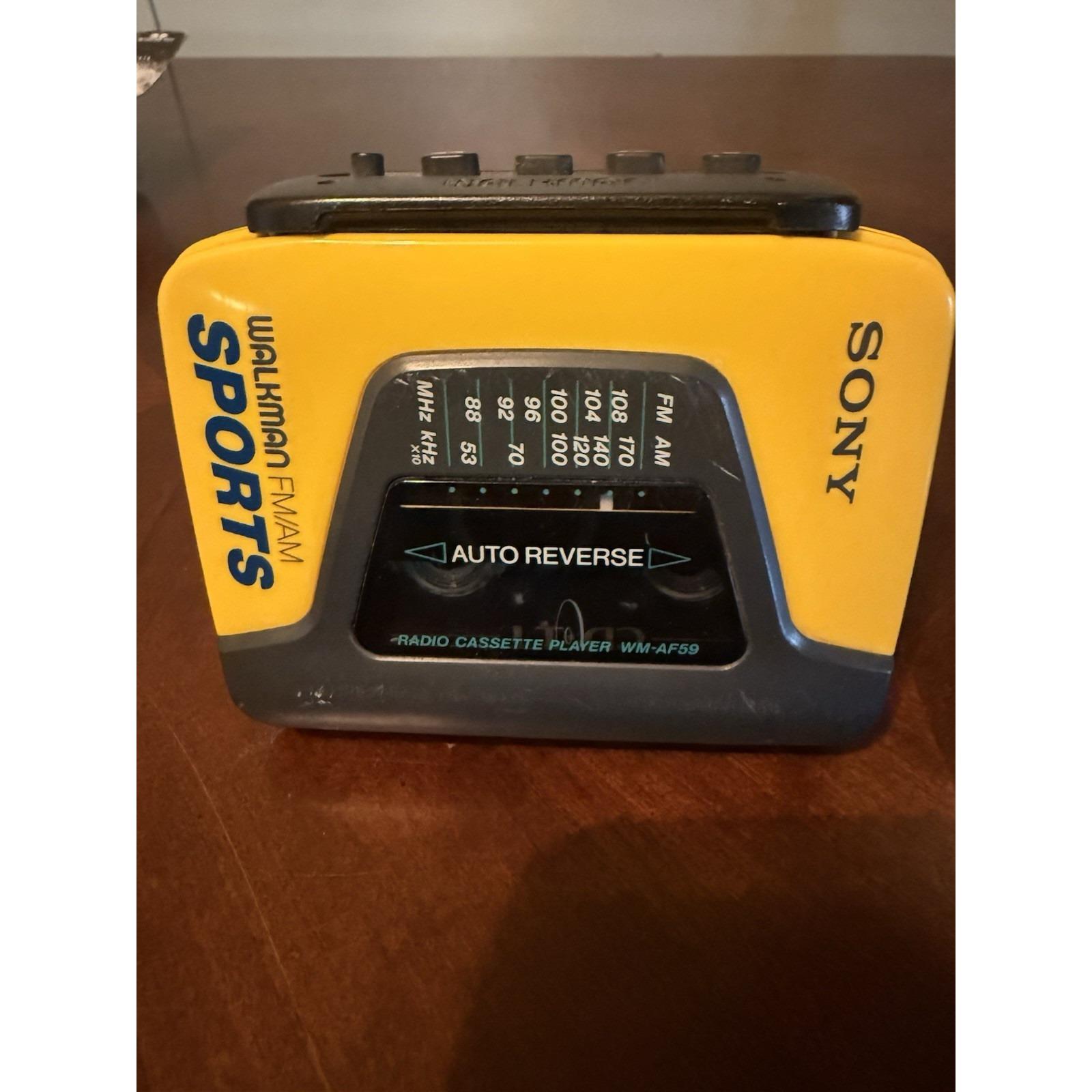 Vtg Sony Walkman Sports WM-AF59 FM/AM Radio Cassette Player Auto
