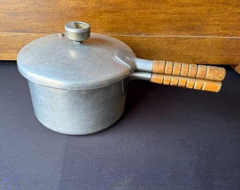 Vintage Maid of Honor Pressure Cooker Aluminum Pot w Gauge Wood Handle