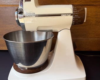 Vintage 50's  Sunbeam Mixmaster Power Plus Stand Mixer Bowl No Beaters Works