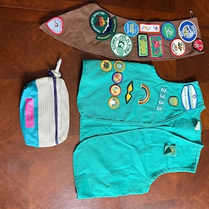 Vintage Girl Scouts Uniform Vest w/ Badges, Sash & Pouch Lot 1990s USA image 1