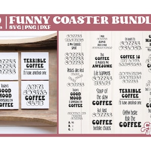 Puede incluir: Un conjunto de 20 posavasos divertidos con temática de café con texto negro sobre fondo blanco. Los posavasos presentan diversas frases sobre el café, como "El café es mi idioma de amor" y "Club de café antisocial".