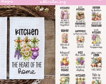 Puede incluir: Toalla de cocina blanca con la palabra "KITCHEN" y la frase "THE HEART OF THE home" en negro. La toalla presenta un diseño floral con margaritas, lavanda y acentos morados. También se muestran diseños adicionales con citas temáticas de cocina.