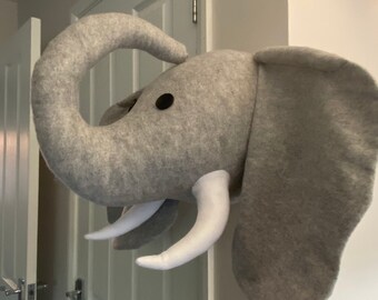 Elijah l'éléphant : support mural tête d'éléphant en feutre gris