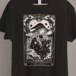 Tarot Card The Witch T-Shirt | Witchy Clothing | Dark Academia | Wiccan Wicca Clothes | Goblincore | Green Witch Aesthetic Shirt