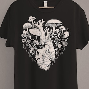 Cottagecore Mushroom Heart T-Shirt | Fairycore Fairy Grunge Clothing | Goblincore Aesthetic | Witchy Botanical Shirt | Cottage Core