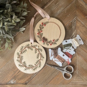 Embroidered Wreath Ornament, DIY Embroidery Kit, Embroidered Ornament, Ornament DIY, Christmas Ornament, DIY Kit, Beginners Embroidery