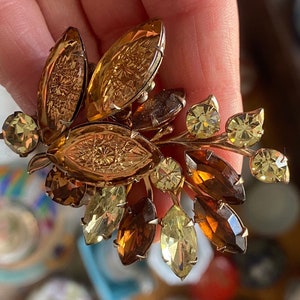 Vintage Judy Lee Brown / Amber Clear Rhinestone  Brooch Pin Midcentury Unsigned