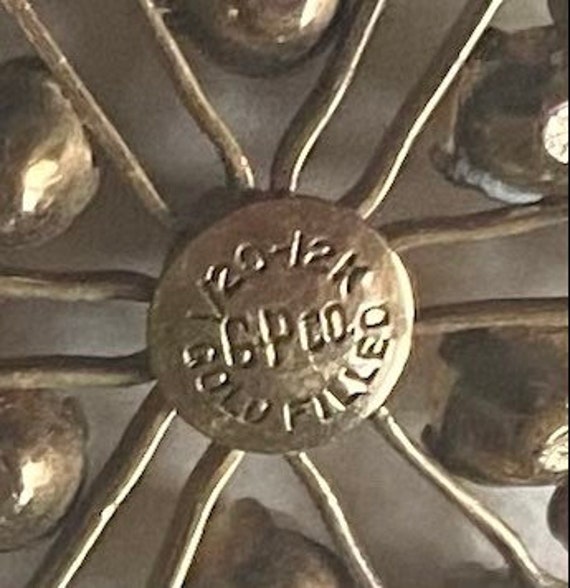 Beautiful Vintage G P Co Brooch Pin  12 kt GF Gol… - image 3