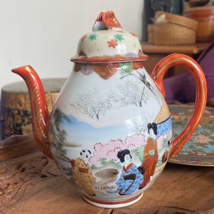 Antique Kutani Porcelain Teapot  Signed Red Gold  Vintage Japanese Asian Meiji Japan 6&quot;