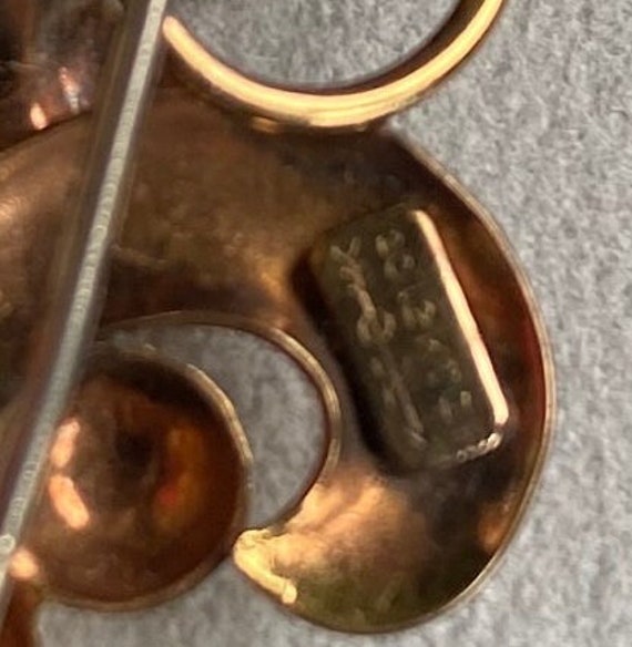 Sweet Vintage Carl Art Brooch Pin Pendant 1/20 12… - image 3