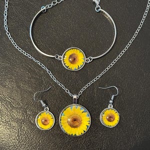 Bright Yellow Sunflower Necklace with matching sunflower earrings and sunflower bracelet, Sunflower Jewelry Set, Summer Jewelry Set