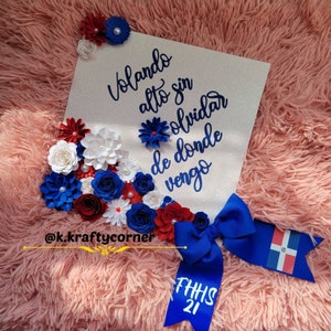 Graduation Cap Toppers/ Flower graduation cap/ Glitter Graduation Cap/ Customizable/ Graduation bow/ Dominican republic cap