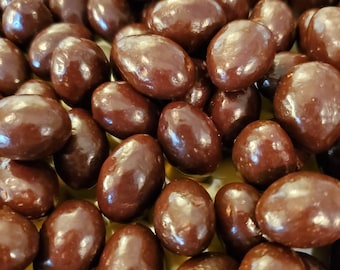 SEASONAL ITEM]Chocolate Almonds, milk chocolate almonds, chocolate snacks, chocolate treat, chocolate nuts, almond snack