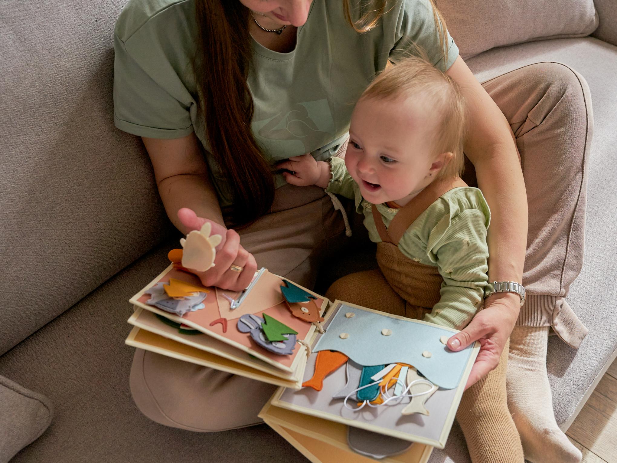 Quiet Book Aus Filz – Für Kinder Ab 1 Jahr, 3D-Aktivitäten, Montessori-Spielzeug, 21x21 Cm, Themen Verkehr & Tiere