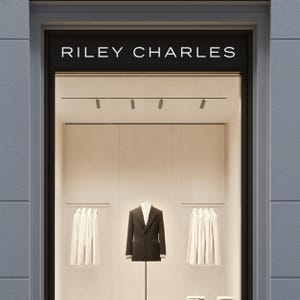 Luxury Boutique Shopfront Mockup: Signage Design PSD